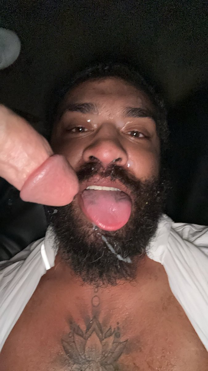 SEAcub96's tweet photo. on top of all that, he gave me the fattest facial i’ve ever gotten, literal buckets 🤤 https://t.co/DlMKRFP80M