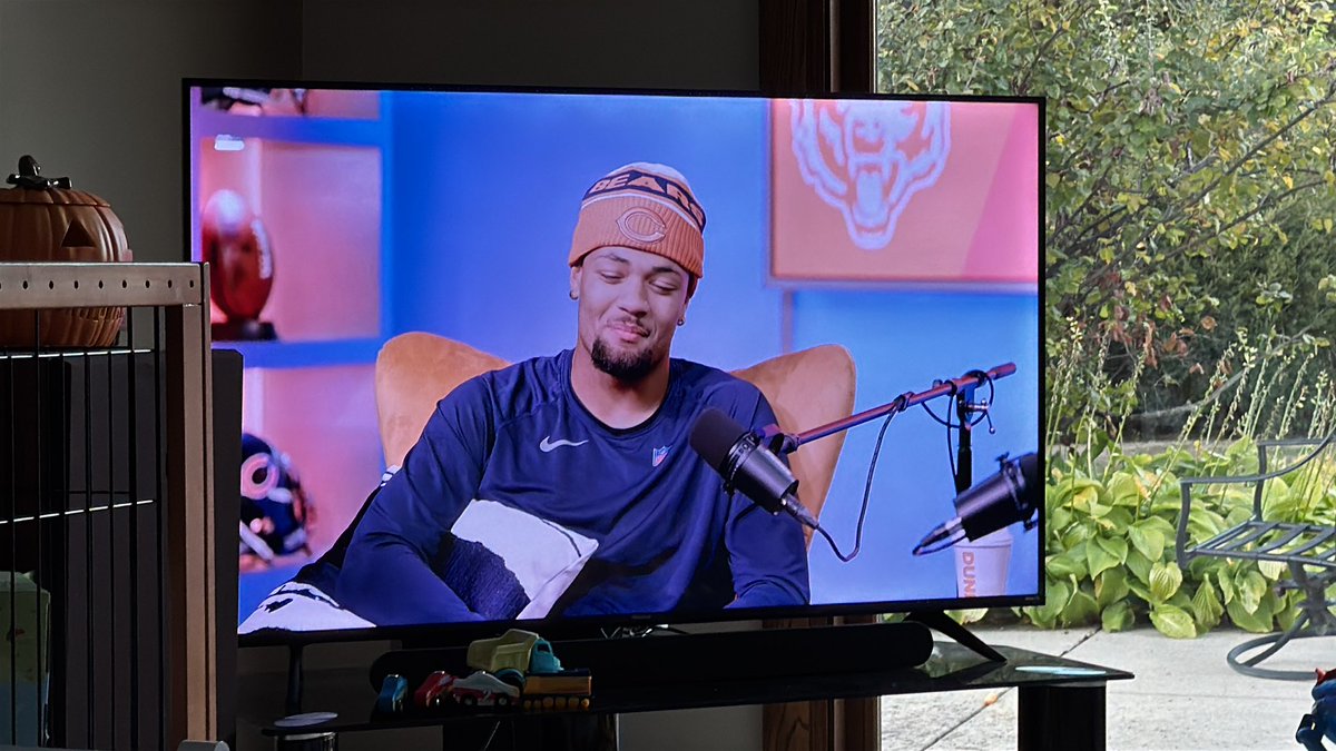 zxcsdfc's tweet photo. @RomeOdunze seen the interview and I think an orange fro would go CRAZY #BearDown https://t.co/fOU393SYYI