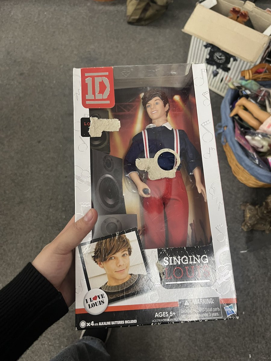 chuumoonie's tweet image. i’m still in shock yall like i found this yesterday and ive been hyper fixating on 1D again and this is all too much