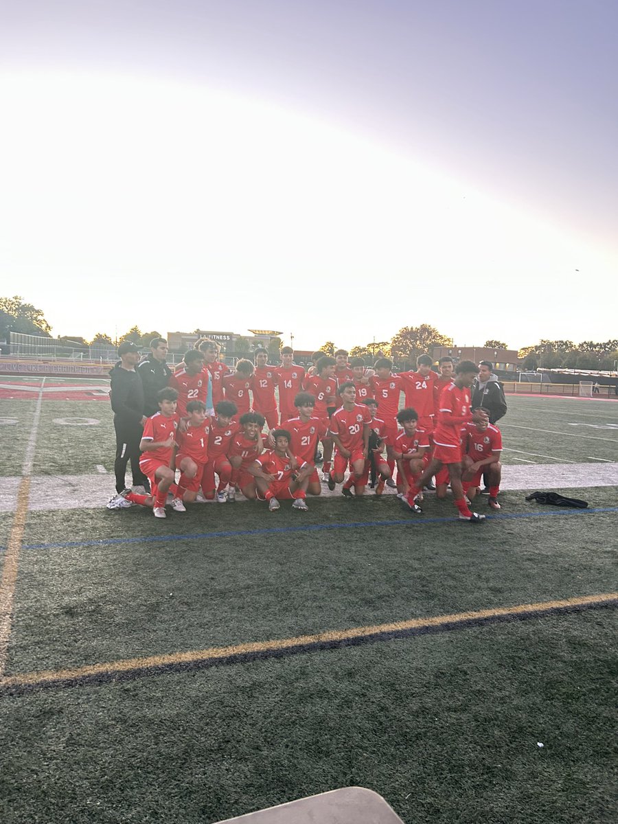 Congrats to the MHS varsity soccer team on their big W today!!! 

Also, how about the awesome audience control supervisors?!? Go red!🔴‼️⚽️
