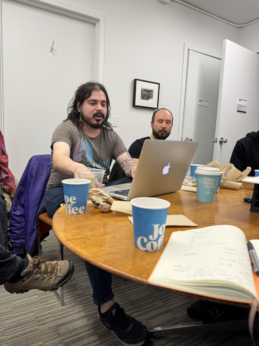 JaneyProgram's tweet image. A glimpse into today’s Janey Workshop, with Gustavo Rojas (Sociology) presenting his paper “The Neoclassical Policy Paradigm, Its Degenerative Program of Implementation and The Emergence of The Technocratic Image of The State in Mexico” 🇲🇽