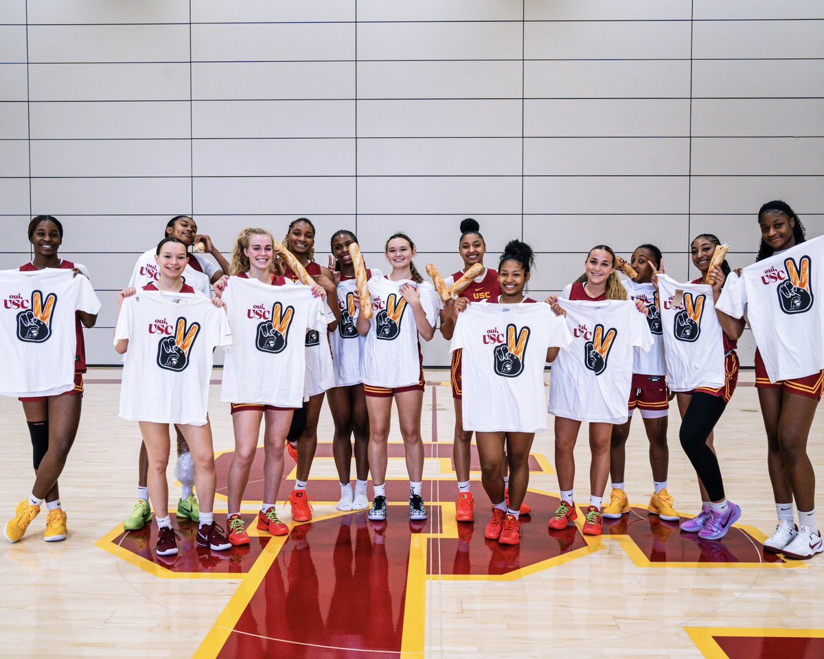 USCWBB's tweet photo. ~Oui~ are just 1️⃣9️⃣ days away from tip in Paris! 

Had a couple members of the squad help us design shirts ahead of our trip ✈️✌️ https://t.co/7aVLgohWkd