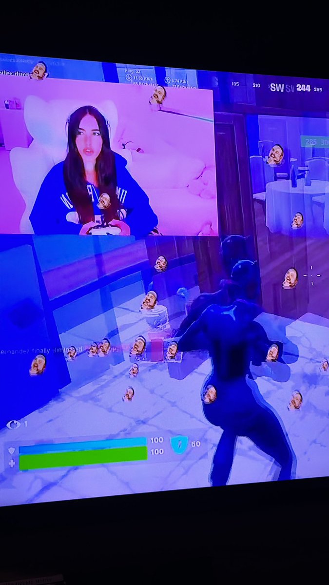 defencebeer's tweet photo. madison beer gamer mood, i lovee it💜 please do another live any day 💘 https://t.co/PgCFmoNJLP