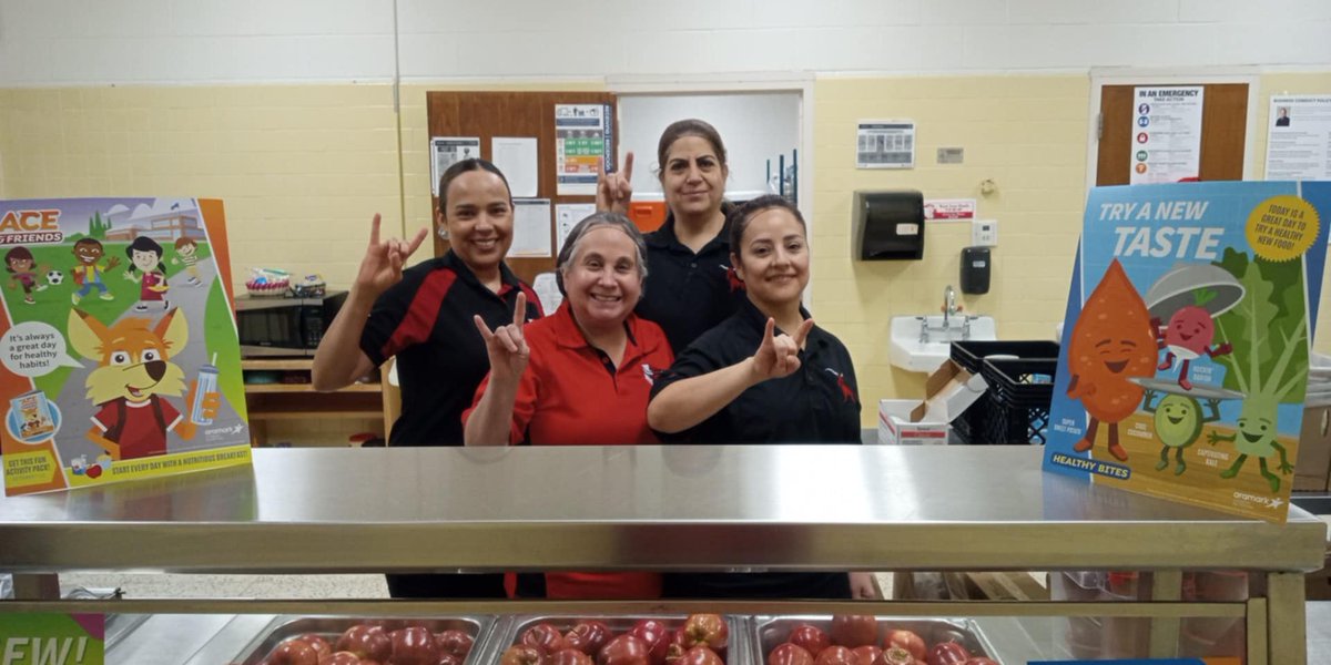 plummer_strong's tweet photo. Plummer Elementary celebrates National School Lunch Week, October 14-18! A huge thank you to our amazing cafeteria staff for all the love and hard work they put into every meal. 🍎🥪 #SchoolLunchHeroes #ThankYouCafeteriaTeam #NationalSchoolLunchWeek https://t.co/MxkvDVwz1J