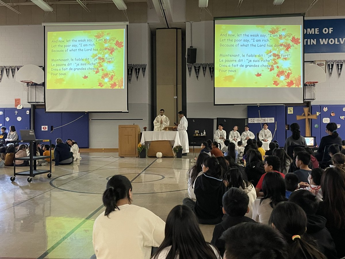 Thanks Fr. Ryan for reminding us on the importance of giving thanks for our opening Mass @SJN. <a href="/laurasawicky/">Laura Sawicky</a> <a href="/YCDSB/">York Catholic District School Board</a>