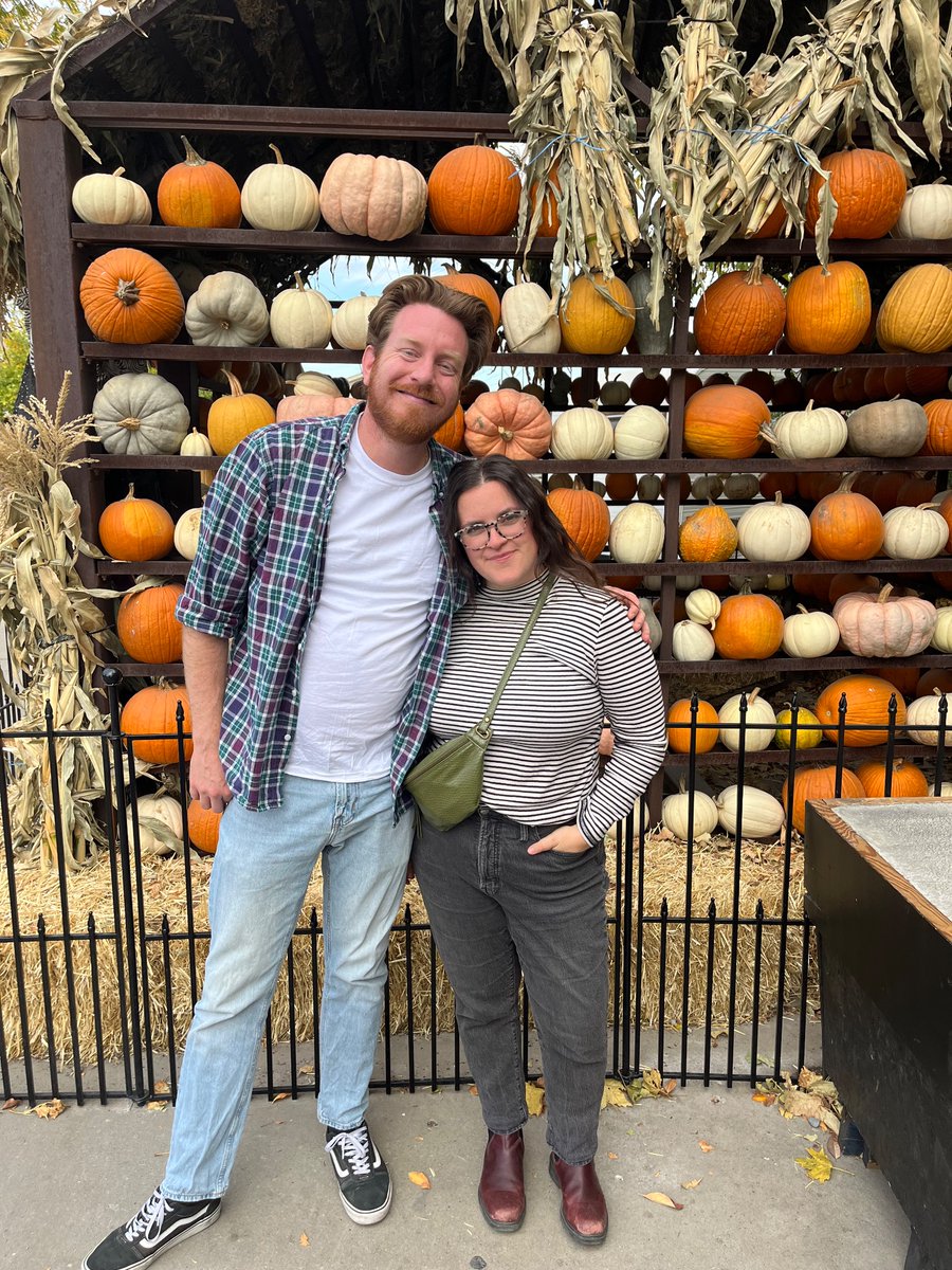praisethepicks's tweet photo. #PSLSZN
Oct 16 - PSL from Gardner Village Bakery Cafe (?)
Blandest thing I’ve had all month. But being w/ boo on a field trip w/ her students was fun as hell. One kid “read my fortune” (dubiously!) to tell me a bird would poop on my car after 6 days of rain.
⭐️ / ⭐️ ⭐️ ⭐️ ⭐️ https://t.co/zp0tq9MPVl