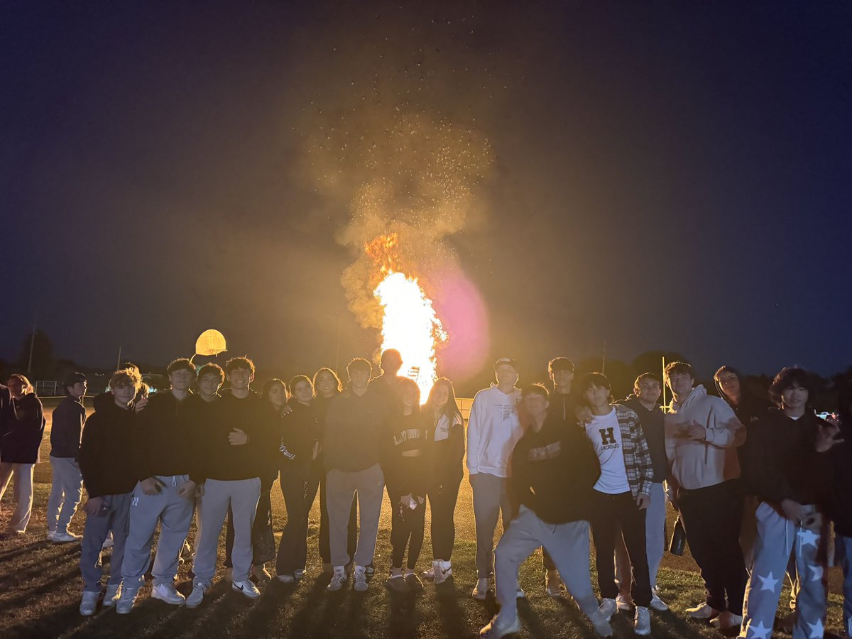 HarborfieldsHS's tweet photo. Great night for a Bonfire! 🔥.  Thank you to the Greenlawn fire department for helping keep the tradition going. #hfstrongertogether https://t.co/PjtwGu0U2Q