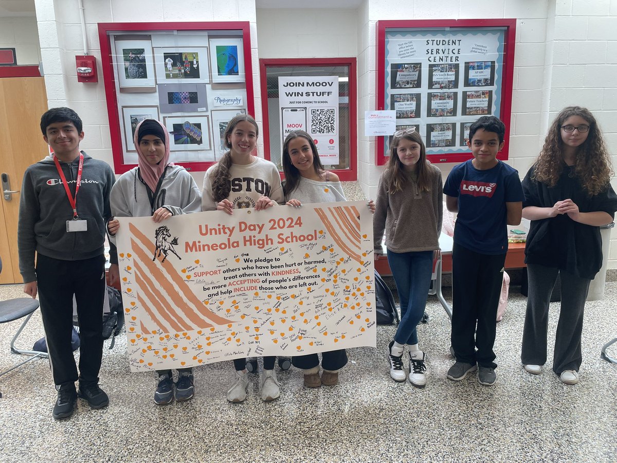Mineola High School Dignity Club tweet media