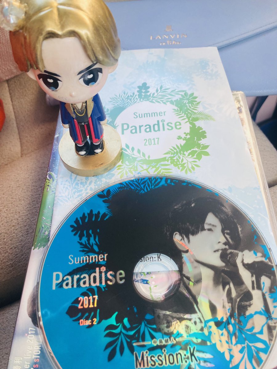 zdCMQAsRArren5o's tweet photo. 12月まで、コレを見よう💙
#サマパラ2017
#missionK
#N_bias
#中島健人 https://t.co/zrzzEyoLzS
