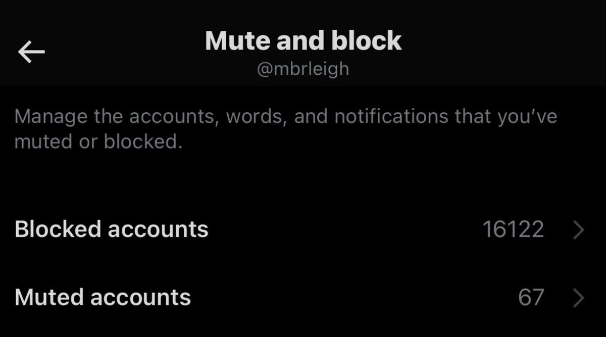 mbrleigh's tweet image. I built this house BLOCK BY BLOCK all for a loser to change it because he’s a mega loser