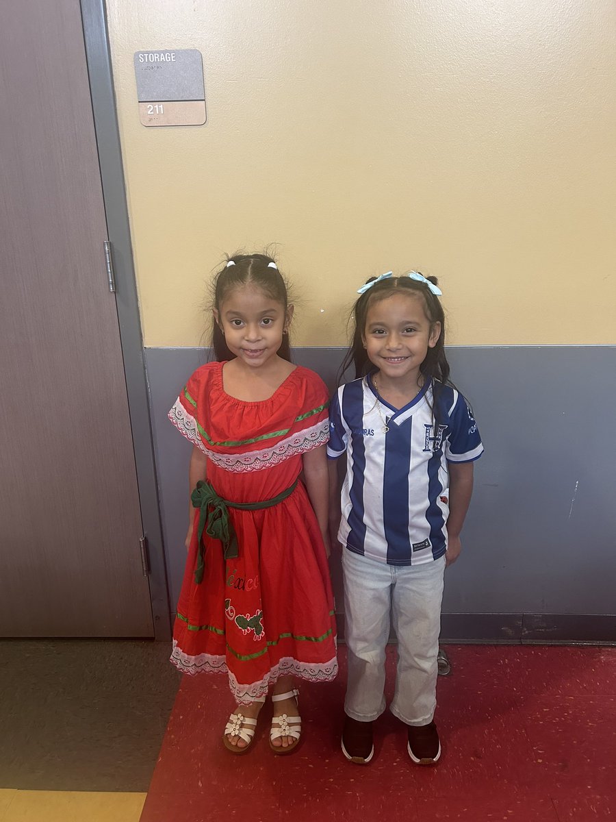 MsamayaK's tweet photo. Hispanic Heritage Month! We celebrated in many ways. Thanks to @hscavazos for allowing our school activities, we truly appreciate you.  Also @FrankLu49133557 and @MaryLiG7 for participating right along with us. Always all in for kids. 💕 @cishouston @KENNEDYesHISD https://t.co/4djGTAkRrF