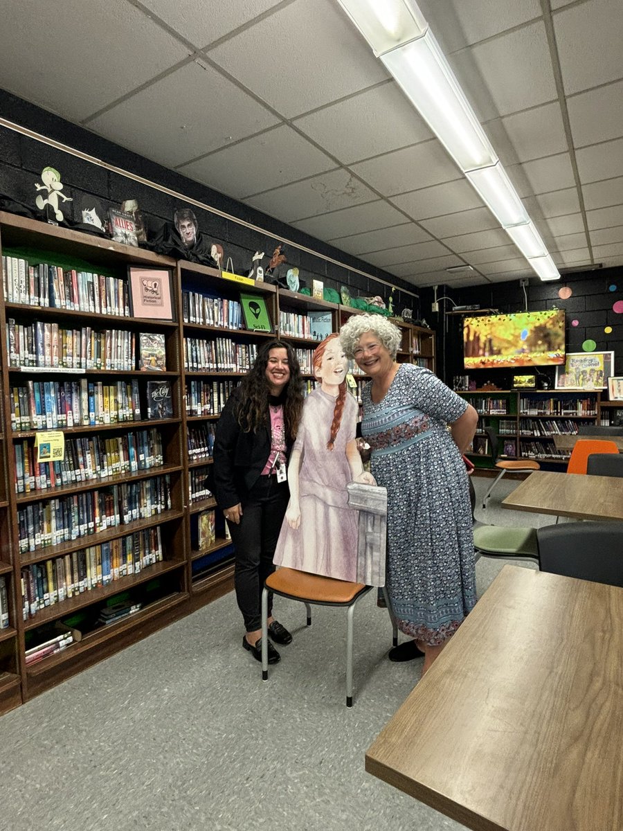 librarycreedon's tweet photo. Summer Reading celebration with author, Antoinette Truglio Martin.#HistoricalFiction #schoollibraries https://t.co/4vCEImKKCg
