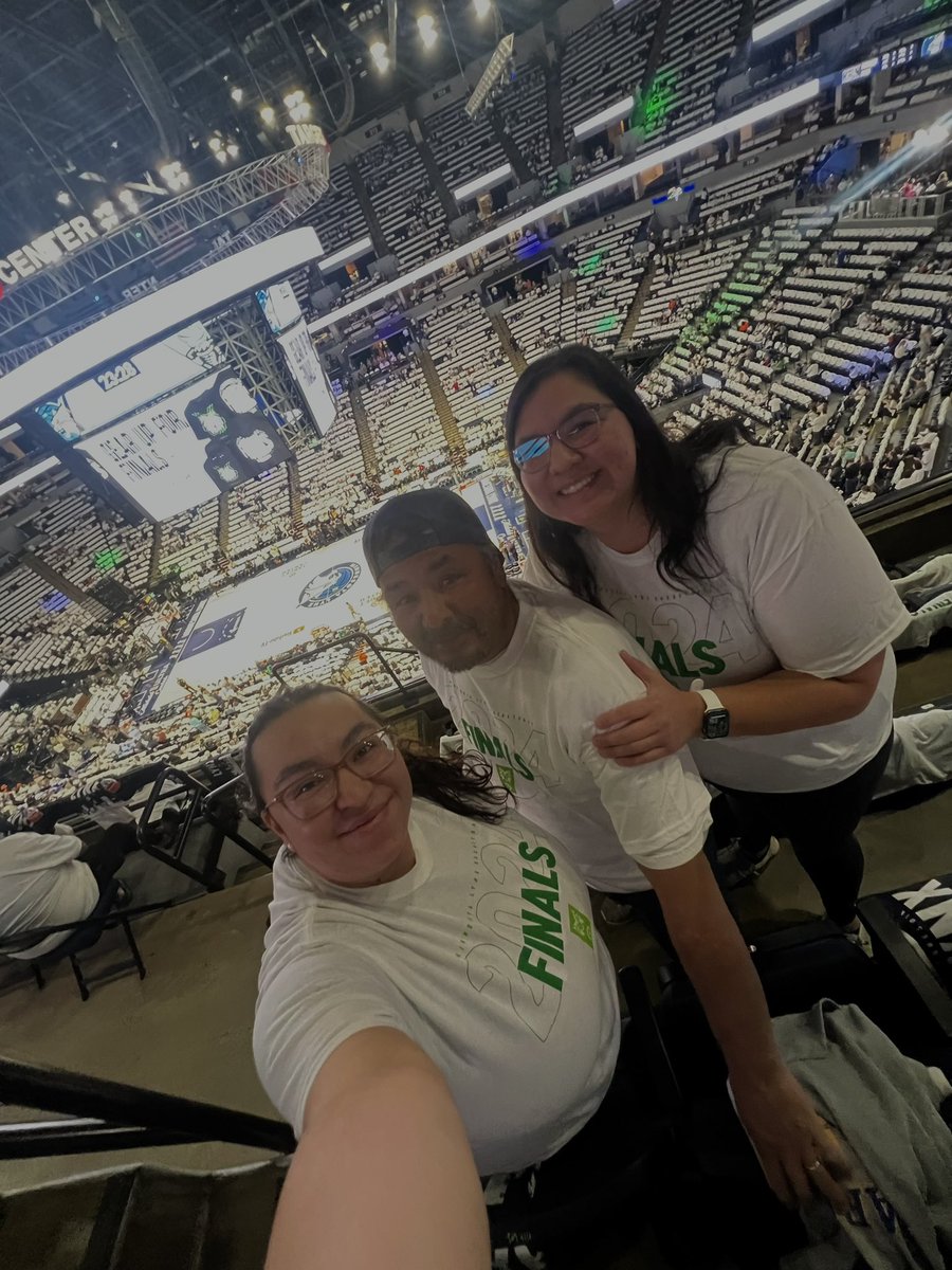 Bebeau34's tweet photo. #LYNXPIX 
Feels like we’re back in 2011, Game 1 of the finals when we were 12&amp;13🤍💙🩶🏀 https://t.co/VXvhn8ROk0