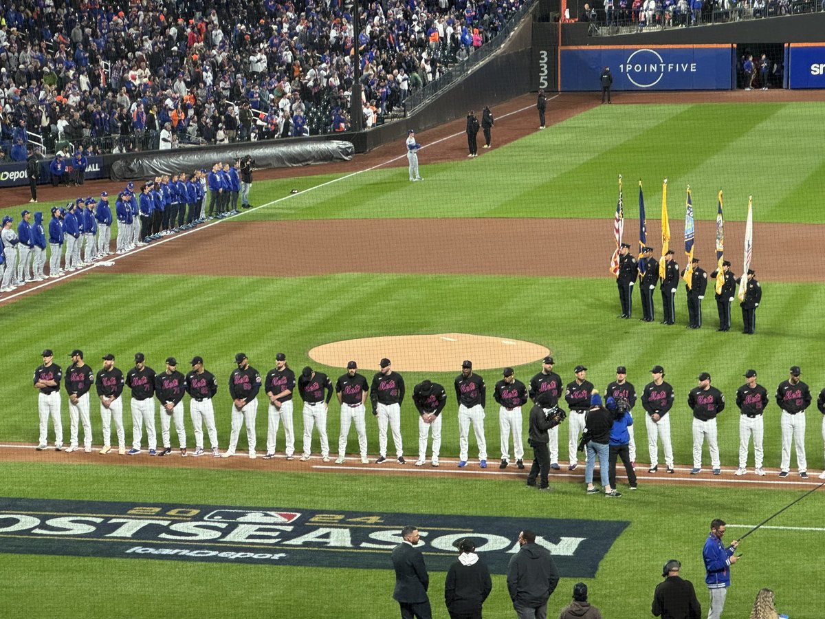 HHec13's tweet photo. #BLUNTTHOUGHTS
In the building..
#ForElliot #MetsNation
#LGM #MetsTwitter #Mets https://t.co/vdTGOdDoyw