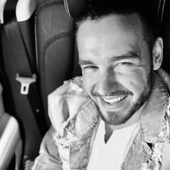 Me destroza saber que perdiste la batalla contra tu salud mental. "I'm struggling to see the sunrise lately". Hasta siempre <a href="/LiamPayne/">Liam</a> 💔

Respeto y fuerzas para Karen, Geoff, Ruth, Nicole, Bear y a todxs lxs fans.