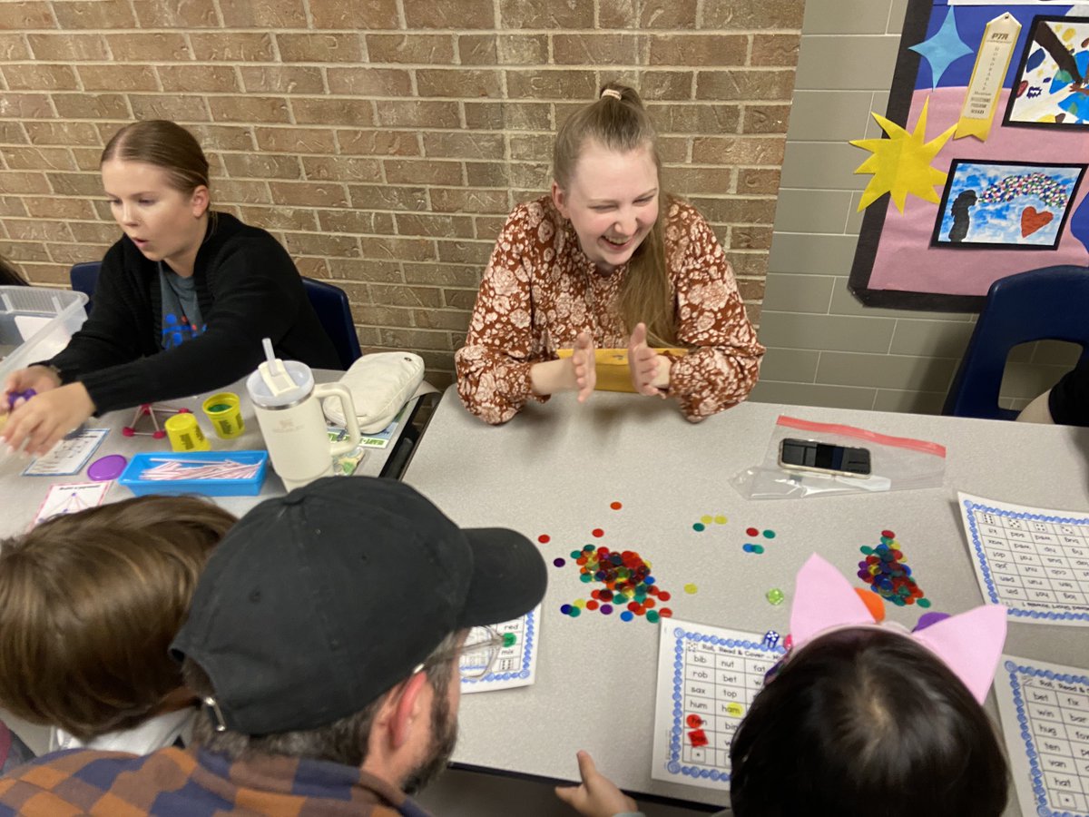 ccgreer28's tweet photo. Having a blast at @yaleroadrunners SWARM night! From the book fair to games galore, we're elevating the learning fun! Huge shoutout to @bhsstem students for connecting with us tonight! #LearningIsFun #yale50th @WhiteCarolyna @HollyGoTweets @Michaeldmc1911 https://t.co/IhtKSKezc4