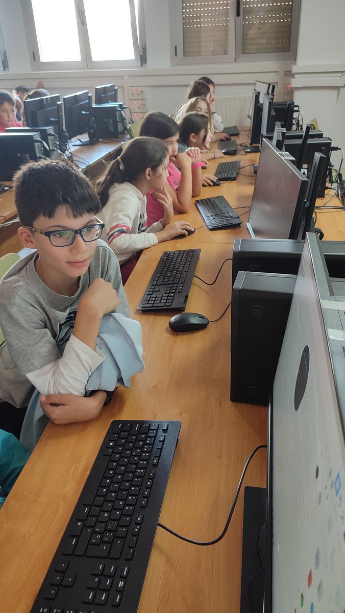 CEIP Isabel Reina de Castilla tweet media