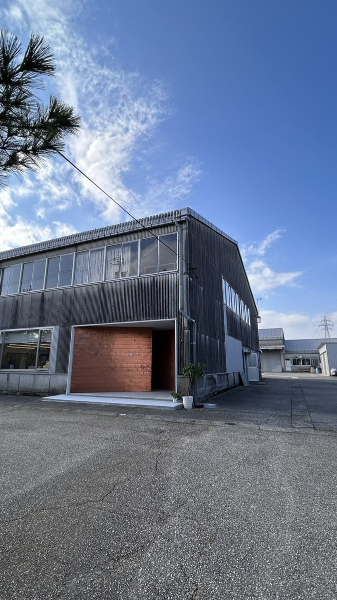 seo_mill's tweet photo. おはようございます！
富山県 #高岡市 の天気は晴れ☀️

今週末に開催の「ツギノテ」に弊社も出展予定です。
スプーンを作るワークショップをしております❣️
是非お待ちしております🥄⚒️

#富山𝕏会  ＃ものづくり
#企業公式が毎朝地元の天気を言い合う https://t.co/lsooXWvv68