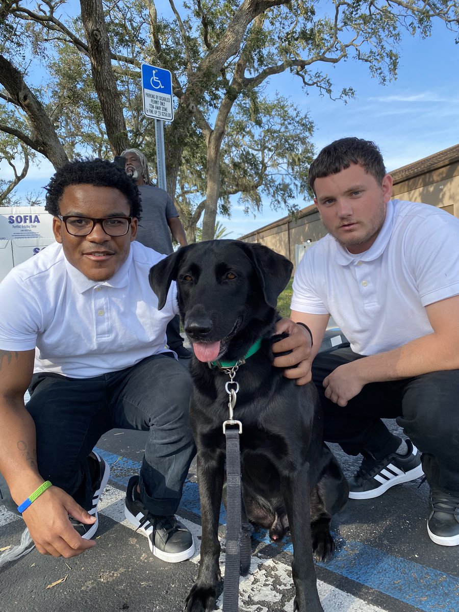 LindsayCrossFL's tweet photo. Cooper and I helped out at the Hope Bus today in Pinellas Park. They served 1,952 people today and will be back tomorrow at 10am at the Pinellas Park Performing Arts Center: 4951 78th Ave N, Pinellas Park
#hopeflorida #fdcf #fdjj #hurricanerecovery #pinellaspark https://t.co/2N0K4juxc6
