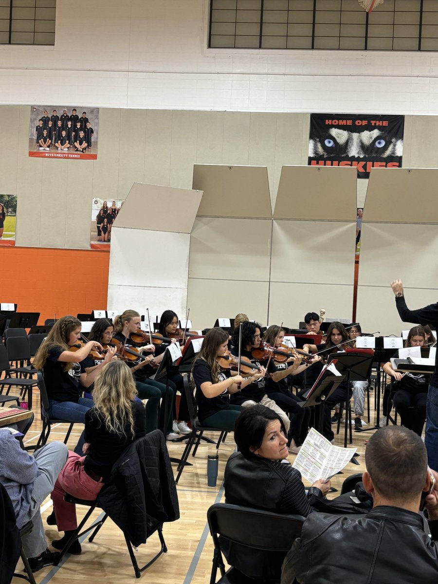 The Harvest Moon is shining brightly tonight on Pizzacato: Hersey’s Fall Orchestra Concert. We welcome MacArthur and River Trails. <a href="/HerseyHuskies/">Hersey High School</a> <a href="/d214finearts/">d214finearts</a> <a href="/Hersey_HOYA/">Hersey Orchestra Youth Association</a>