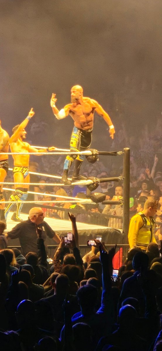 VandaVanda75's tweet photo. #WWEManchester What a belter! Just amazing.  @RandyOrton worth a 20 year wait to see an RKO and I did!! https://t.co/fe5BpsIfqS