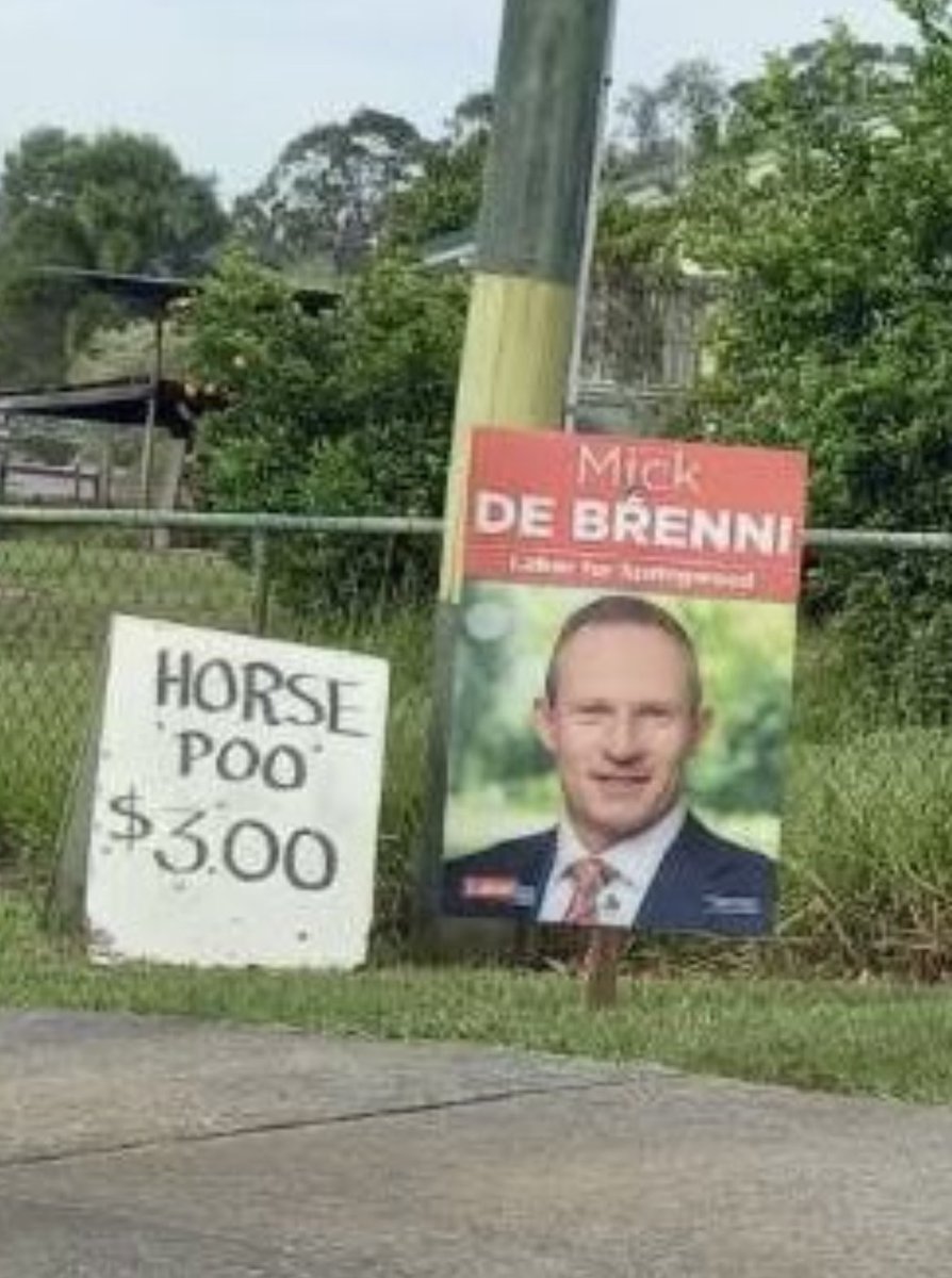 TruthHurtsNow_0's tweet photo. @AlboMP Meanwhile @AustralianLabor #DoingWhatMatters when putting up their signs 😂 #QLDNext then that person https://t.co/C9Y1dcjBPp