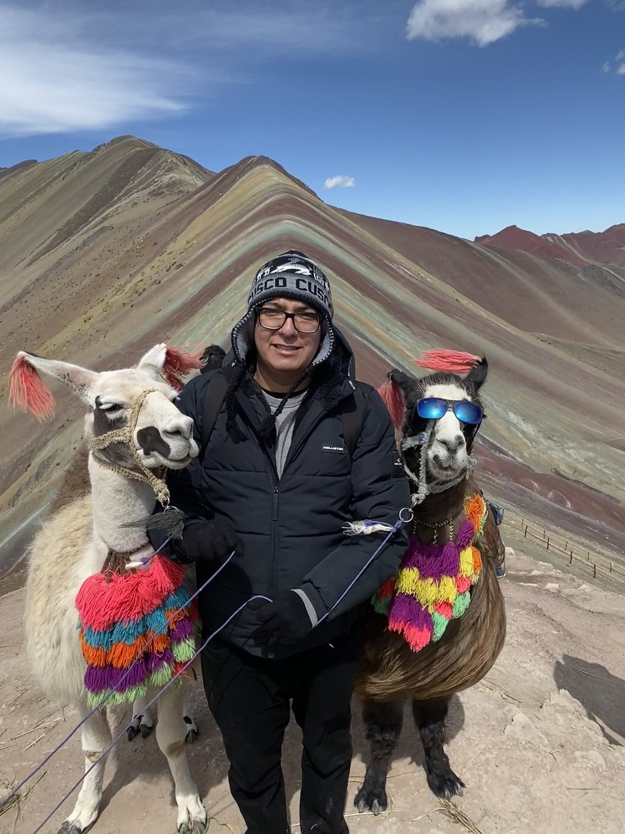 DJBEBOLASVEGAS's tweet photo. Son Sexy llama 🤘🇵🇪 #Montanas7colores #Vinicunca #Peru https://t.co/F4qWqA0Xc1