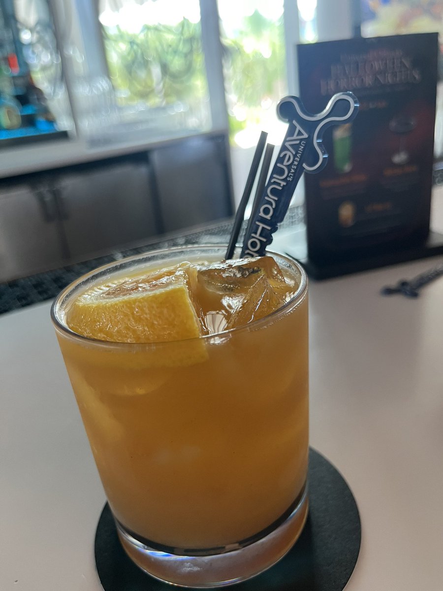 Theme Park Corner tweet media