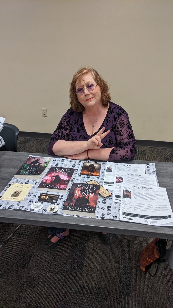 Phantomoftruth's tweet photo. @SandDancerPub at the Mesa AZ public library for Mesa Book Festival. https://t.co/XHiahbzML9