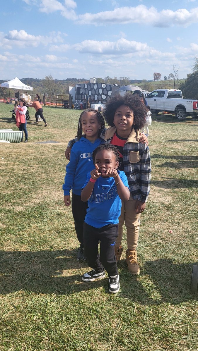 GirliesBiteBack's tweet photo. Just had our first visit to Triple B Farms 🚜 and we had an amazing time! ✨ It was wonderful to see the kids having so much fun exploring everything the farm offers. We can't wait to return for strawberry season! 🥰🍓🫐 What a memorable day! 🧡🤎
#TripleBFarms #FamilyFun #FirstV https://t.co/uPXUxnK3na
