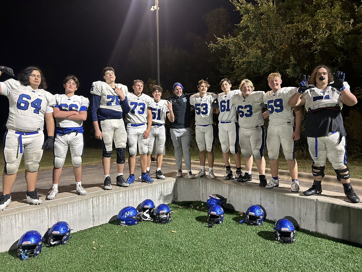 RealCoachBell65's tweet photo. We #LEFTNODOUBT as @Tonka10Football becomes only the second team in school history to go 8-0 in 10A!  #Trenches #FearTheSkipper https://t.co/6JTSmgr1Uj