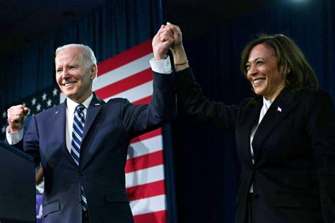 Damaan4u33's tweet image. Do you think that Joe Biden made the right choice for his successor by picking Kamala Harris to succeed him?   
                                    
                                                  Yes or No?