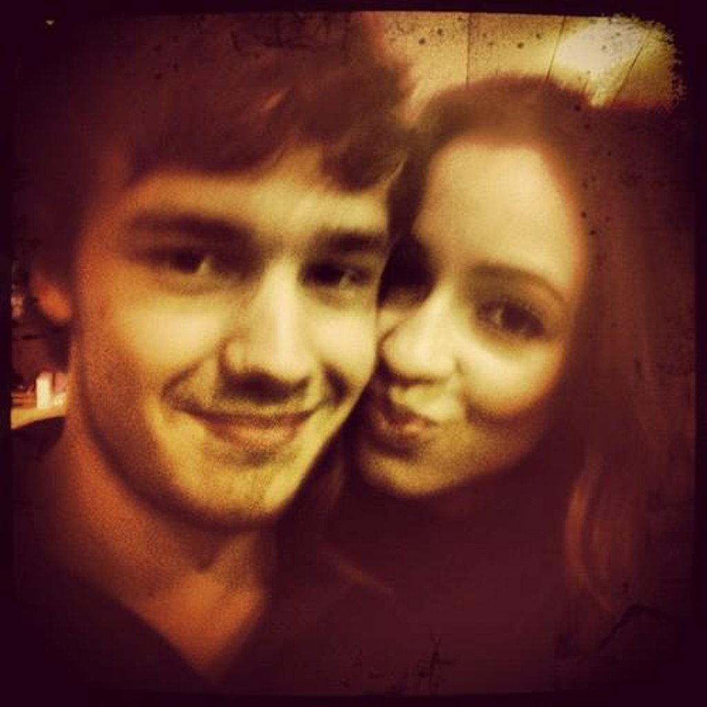 peazer_updates's tweet photo. RIP Liam Payne 💔 https://t.co/aTKhEYTBuf