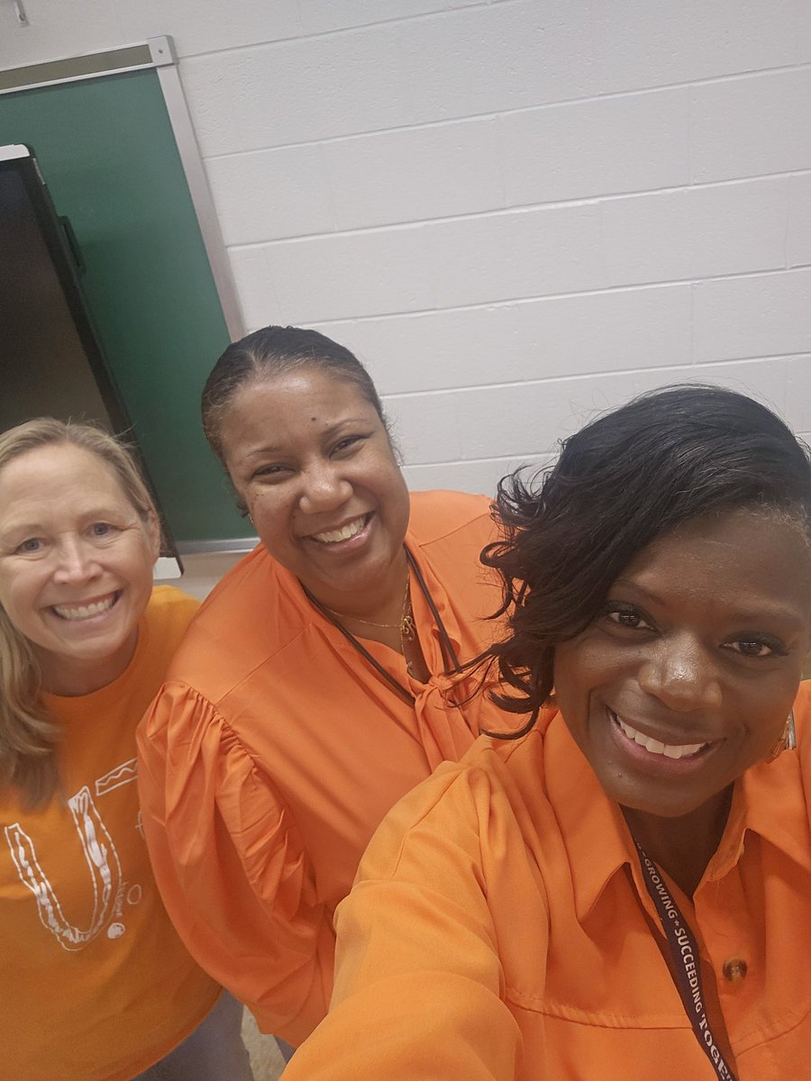 The <a href="/BrandywineElem/">Brandywine ES</a> Instructional Team celebrated Bully Prevention Day wearing orange! #lovemyteam
<a href="/uhunter79/">Unique Hunter</a>