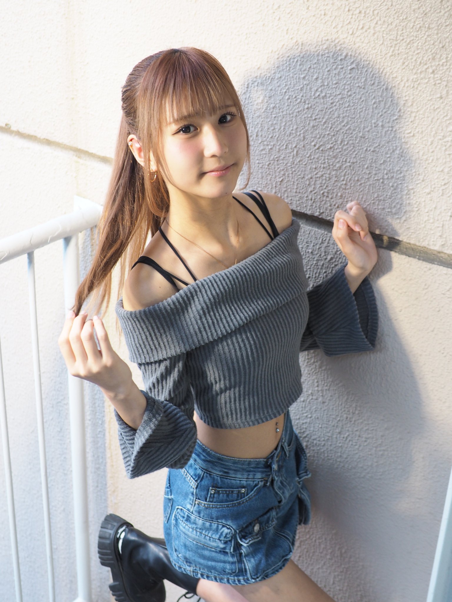 北口キャロライン美利衣　お宝私物2品とサンタ衣装とサイン入り紙袋 けんしろん☀ on X: 