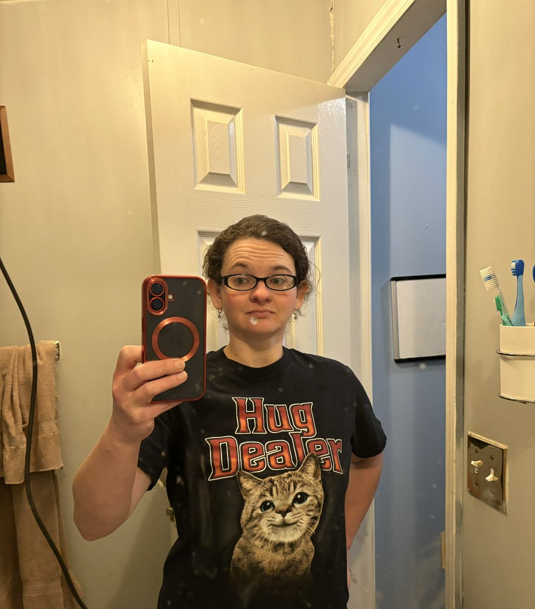 rayoflight92's tweet photo. If you need a Hug, Iβm there. I will always be there in spirit. You are never ever alone. Just believe. #Hugdealer I donβt need to make deals I just give hugs to those who need them. https://t.co/V55qCo7Dhi