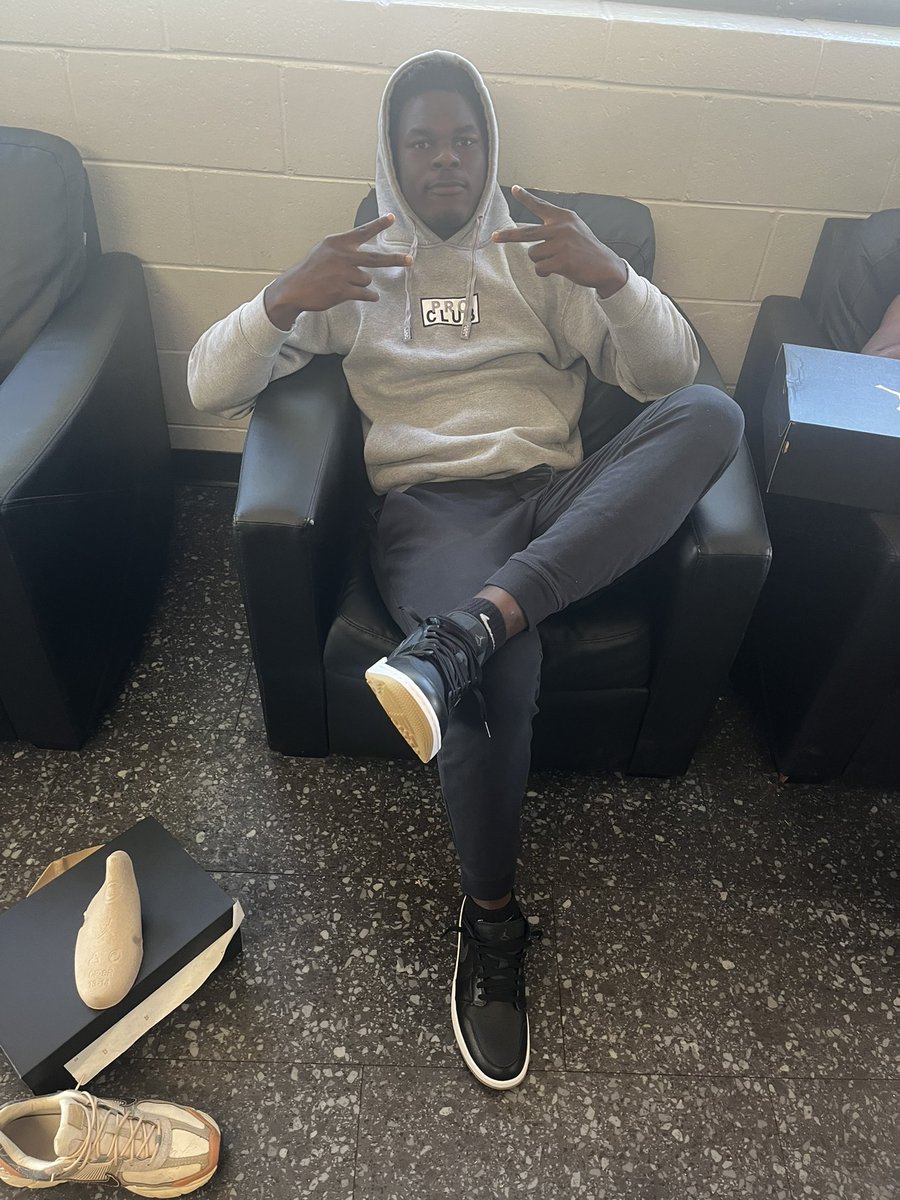 Holmes Football tweet media