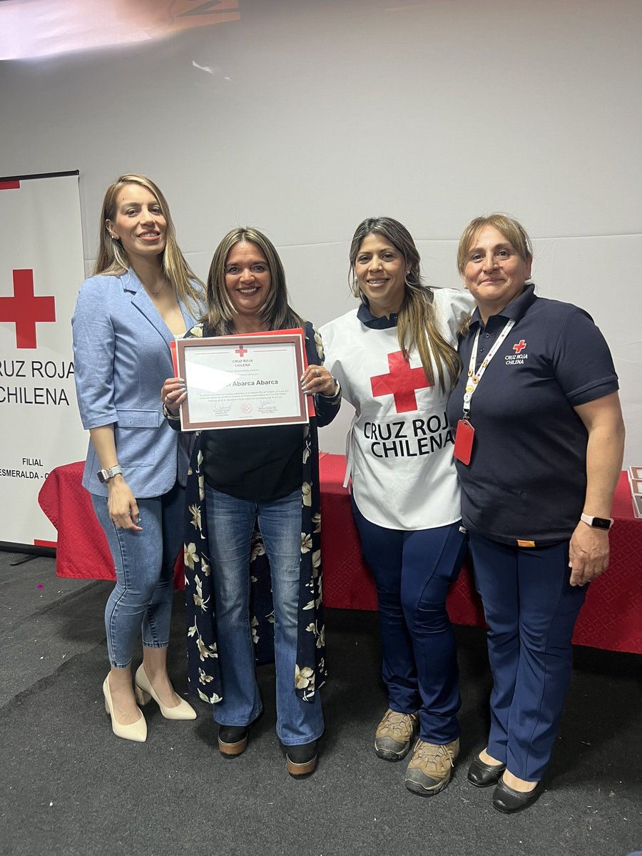 CruzRojaColina's tweet photo. CERTIFICACIÓN ⛑️

📢 ¡Felicidades a todos los graduados de nuestro curso de #PrimerosAuxiliosBásicos! 🏅👏

Gracias a cada uno de ustedes por participar y capacitarse en habilidades que pueden marcar la diferencia en situaciones de emergencia

@CruzRojaChilena https://t.co/sNrLGZdGRo