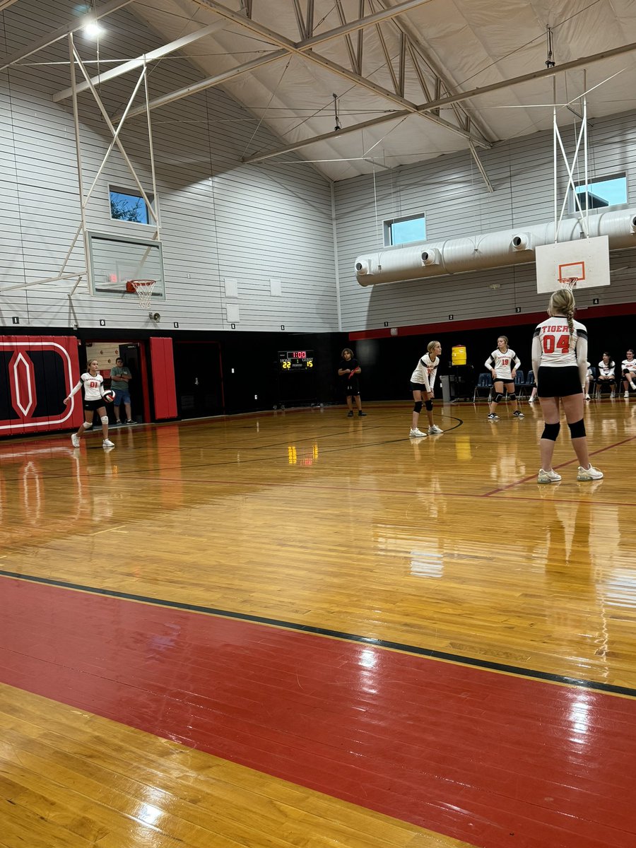 Jenn_Viverito's tweet photo. Home Volleyball vs. Fort King! Loved seeing all my kiddos and of course enjoying two Tiger wins! @DMSTIGERTWEETS https://t.co/qWazeog2wb
