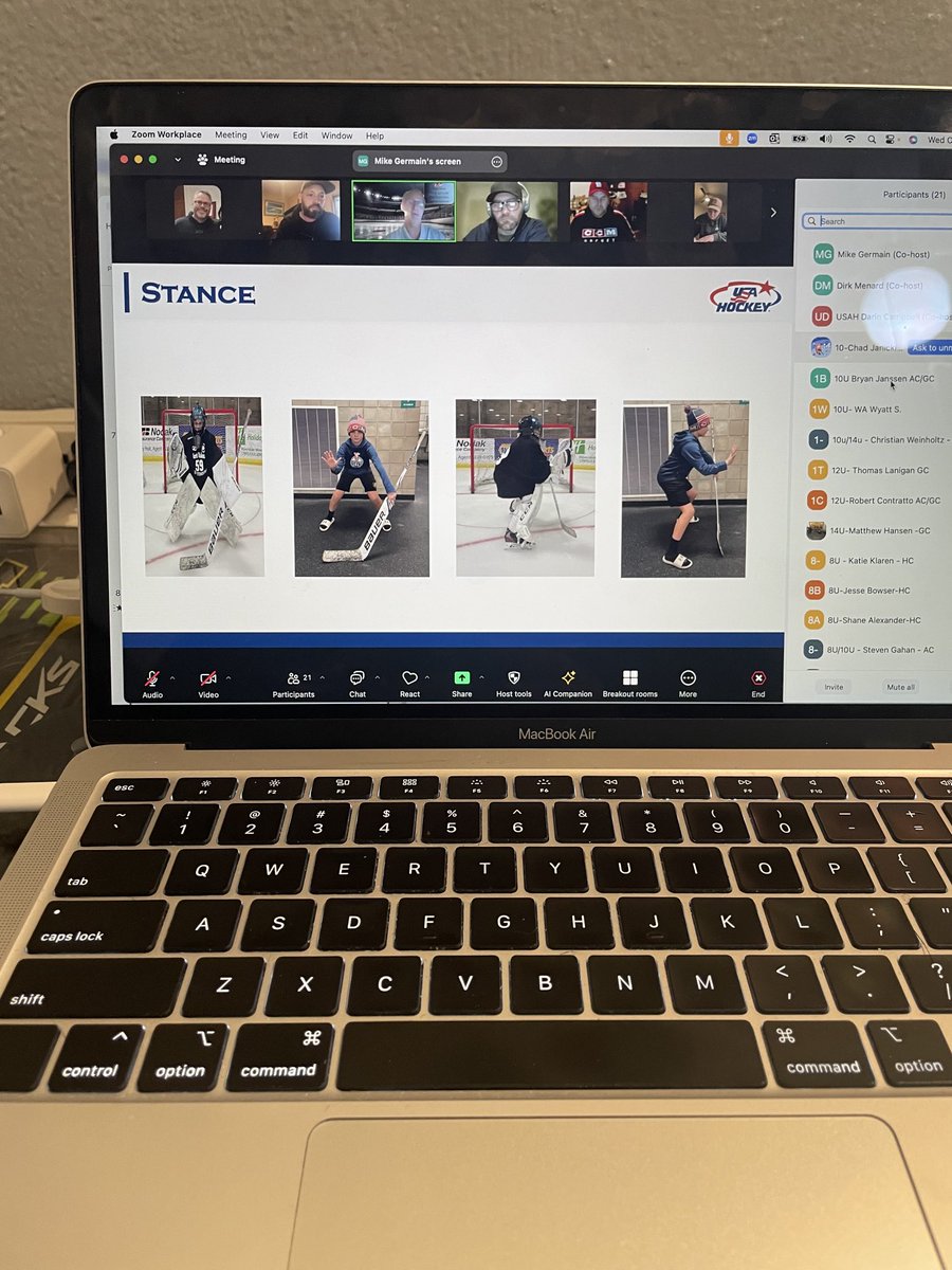 Night 2 of Bronze Clinic ⁦<a href="/usahockey/">USA Hockey</a>⁩ ⁦<a href="/USAHockeyCoach/">USA Hockey Coaches</a>⁩ #coachesgettingbetter #51in30 #GoalieNation