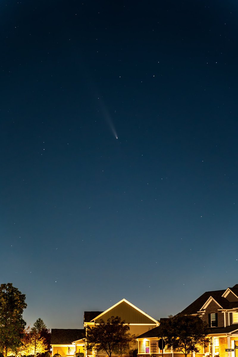 trungchenh's tweet photo. Comet C/2023 A3 Tsuchinshan–ATLAS
Zionsville, Indiana
#comet #astrophotography #CometATLAS #zionsville https://t.co/5GEG0wEVl3