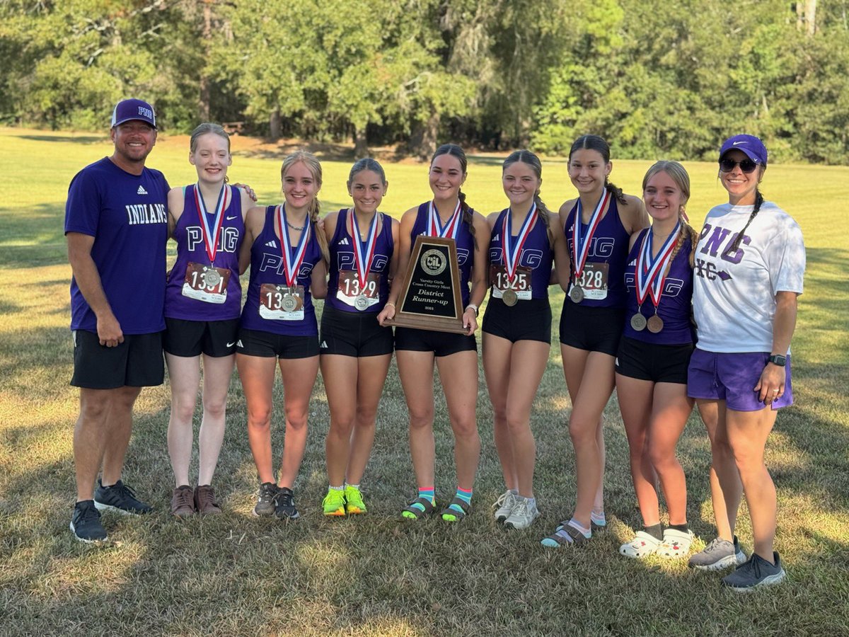 Hoodies are allowed for 3 mile Thursday tomorrow morning at 6:00am!🏃🏃‍♀️🥶 

Come out and run with our team before they compete at Regionals next week!