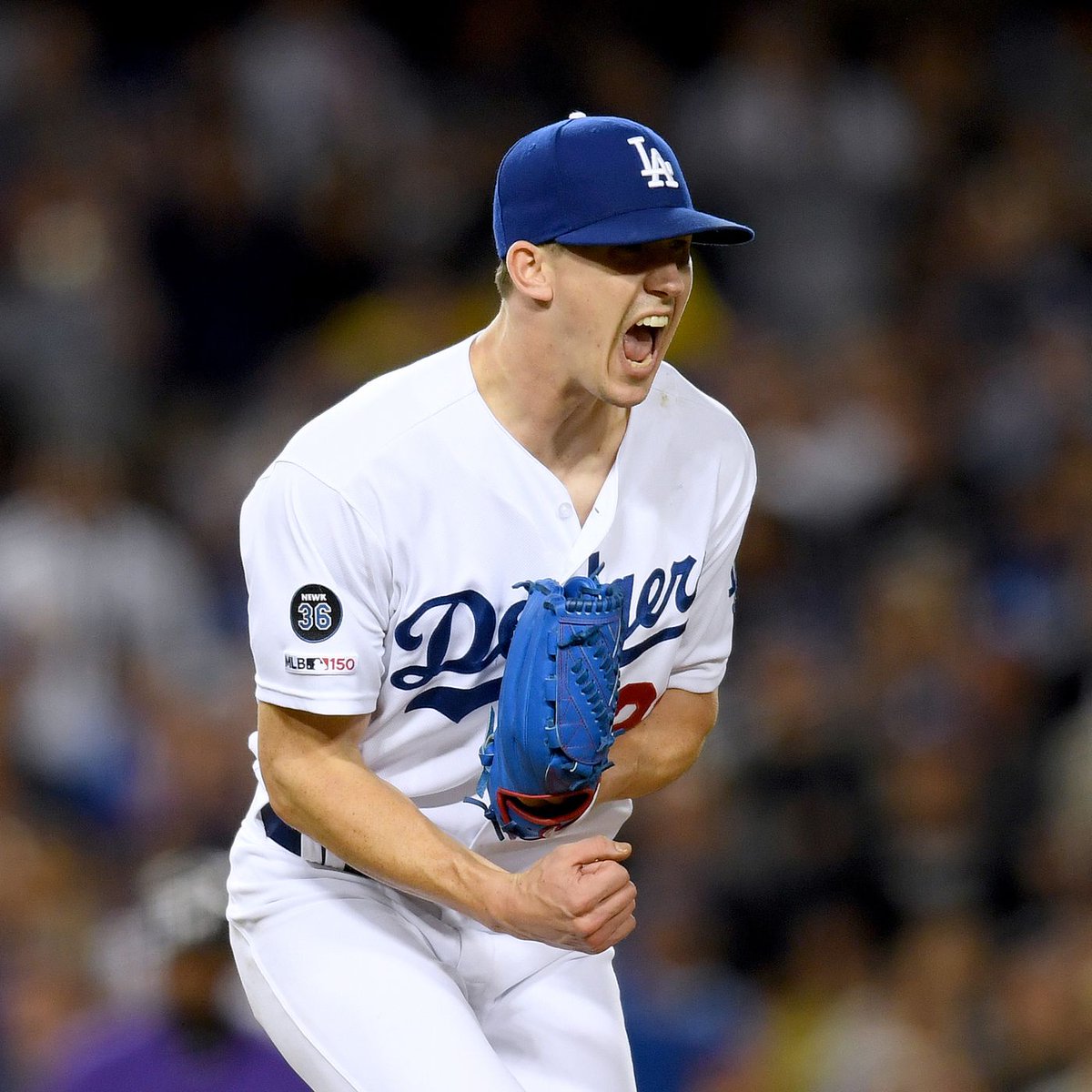 DodgerShots's tweet image. #WalkerBuehler saves the loaded bases after striking out #Lindor
—————————————————————————
#⚾ #LADvsNYM #DodgersVsMets #Dodgers #Mets #NL #NationalLeague #CitiField #NLCS