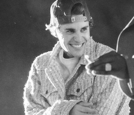 jdbxliwl's tweet photo. siempre serás mi lugar y persona favorita, y si tú saltas yo salto. Jamás en mi vida dejaré de amarte justin bieber. https://t.co/pl5QUCxJxq