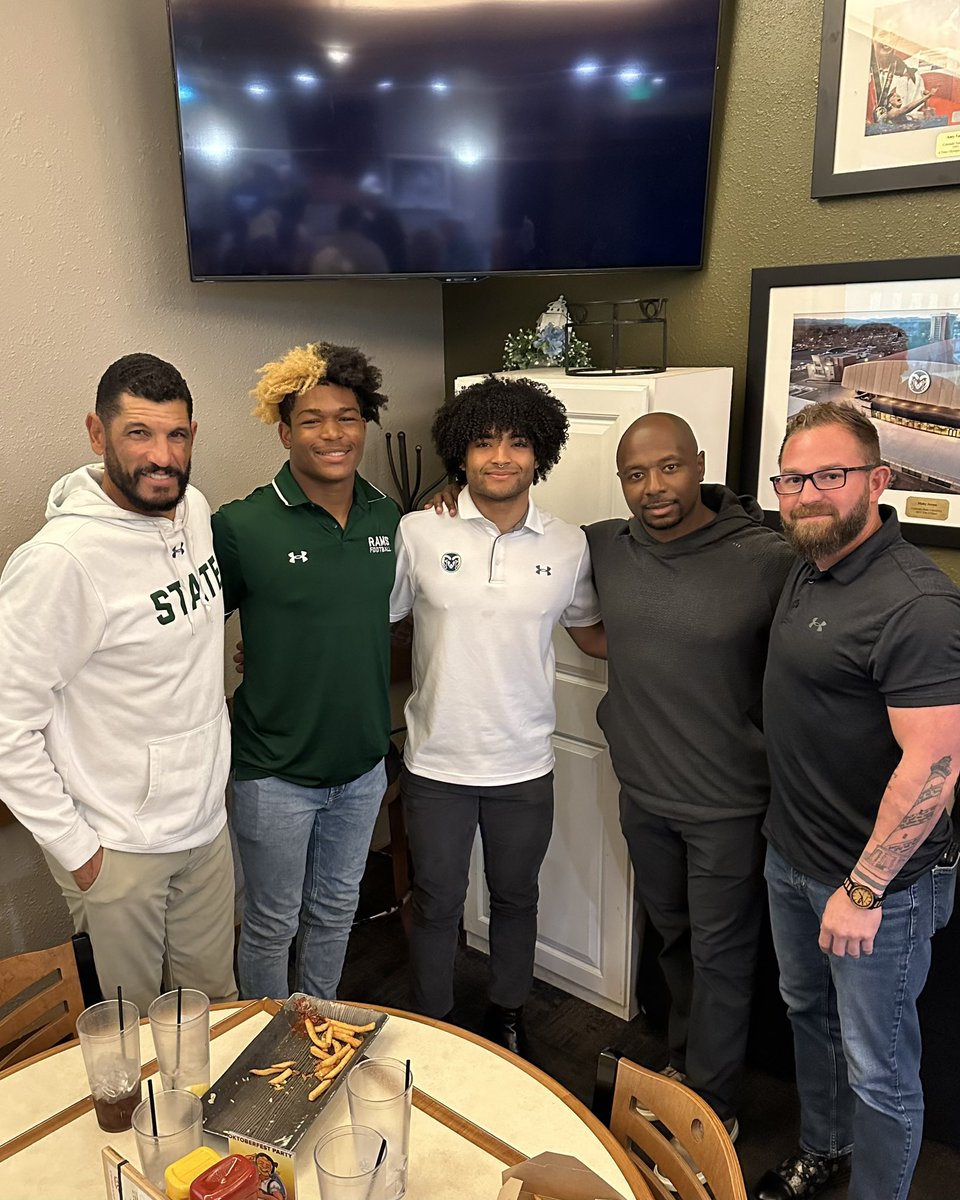 Great to have Coach Banks and DBs Dominic Morris and Jaylen Gardner join the radio show tonight at C.B. &amp; Potts.