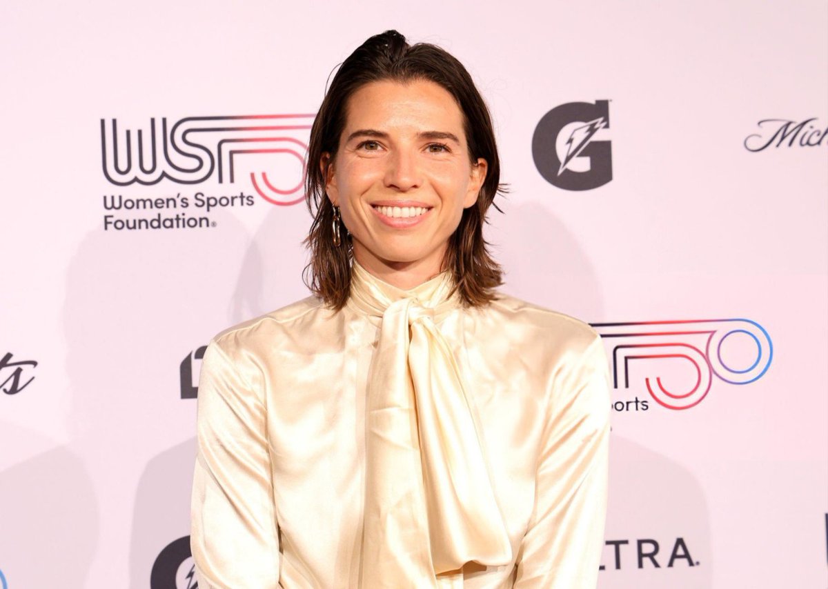 TobinHeath17Arg's tweet photo. Tobin hoy en el aniversario n° 50 de Women's Sports Foundation en Nueva York, evento donde es una de las oradoras. https://t.co/afwGLoVU4m