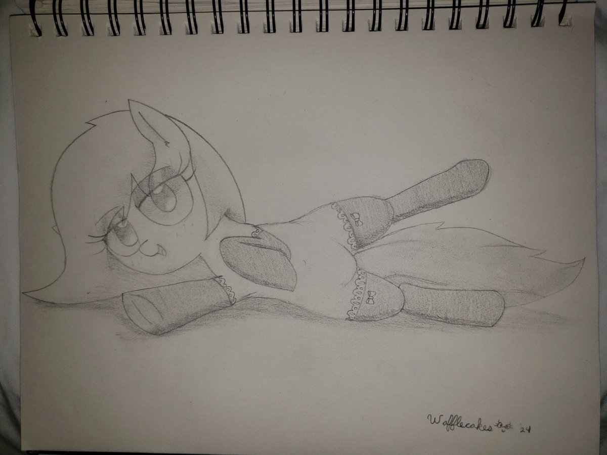 wafflekeks's tweet photo. Going to post my mare fair art https://t.co/9gOPdJ6Y06