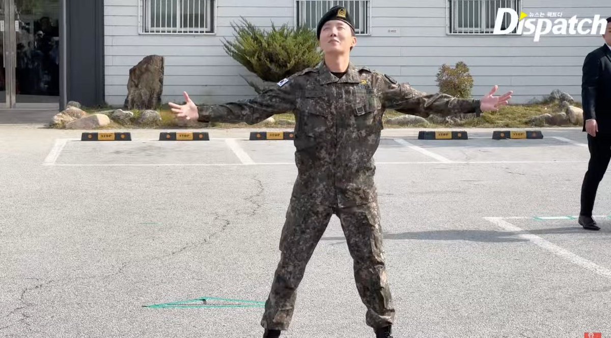 LILI CANTOUUUU 

HOPE RIGHT HERE
HOPE ON THE STREET 
JUNG HOSEOK IS BACK
WELCOME BACK J-HOPE
WE ARE SO PROUD OF J-HOPE 
CONGRATULATIONS J-HOPE
#OurPieceOfPeaceIsHere
#To_Be_Continued_218