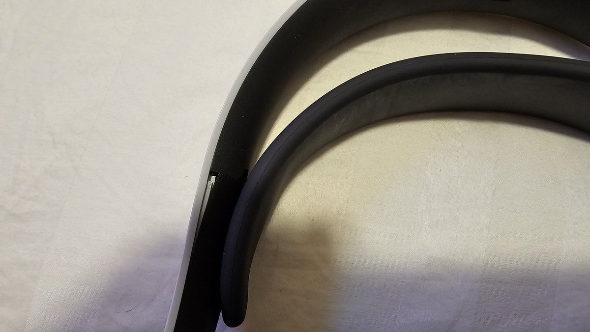 bmarzke's tweet photo. @PlayStation @Playstationsup Will you guys address the issue with breaking Pulse Elite headset? Numerous accounts of headsets cracking and breaking in the exact same place. And there isn't any way to claim it under warranty. Not even an avenue to get it repaired. #pulseelite https://t.co/ggv8kjxm6I