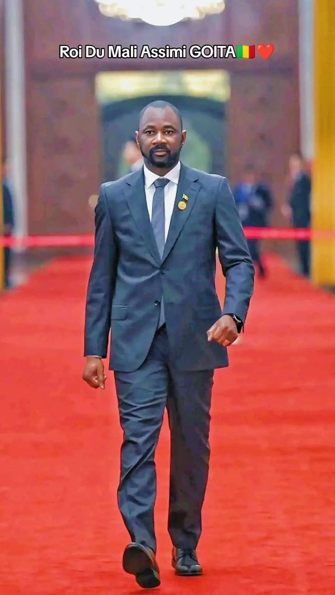 DelphineSankara's tweet photo. 🔴Mali🇲🇱/Oui il est Général d’armée, le plus haut gradé de l’armée.
C’est lui qui a recouvré l’intégralité territoriale de sa patrie en 3 ans.
C’est lui qui a récupéré #Kidal, chose que les armées du monde (@UN_MINUSMA, @BARKHANE_OP, #G5_Sahel, #TAKUBA, #EUTEM, #EUCAP n’ont pas https://t.co/iNrbAkPPDB